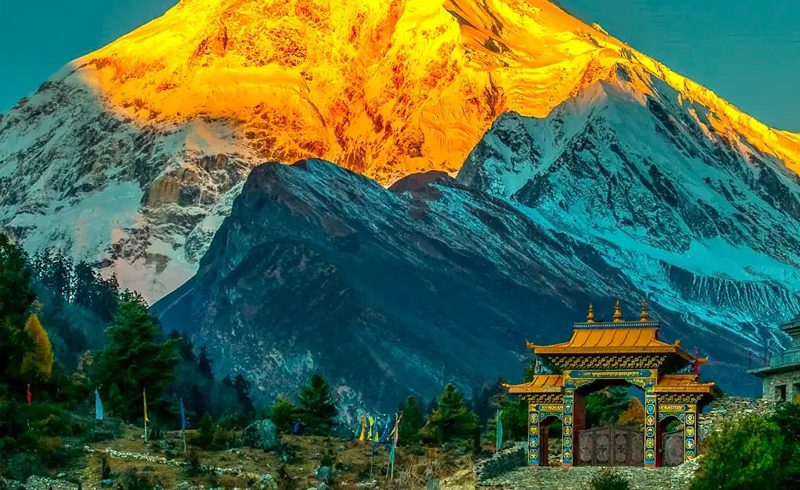 Manaslu Trekking